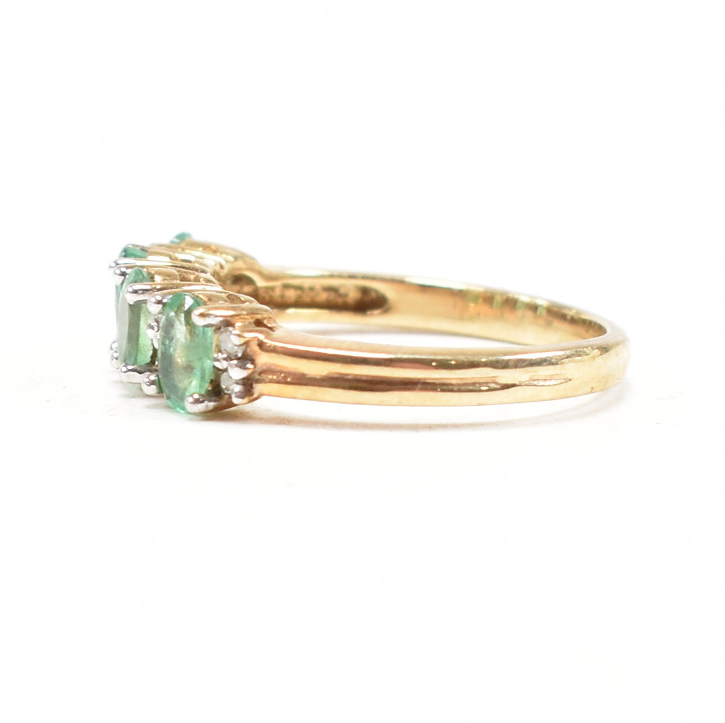 HALLMARKED 9CT GOLD EMERALD & DIAMOND HALF HOOP RING - Image 3 of 8