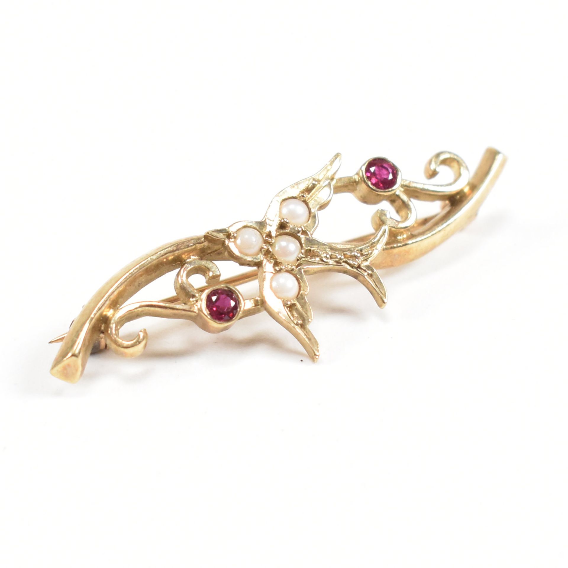 HALLMARKED 9CT GOLD RUBY & PEARL SWALLOW BROOCH PIN - Image 4 of 7