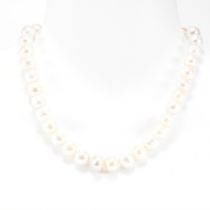 9CT GOLD & CULTURED PEARL NECKLACE