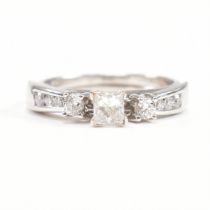 WHITE GOLD & DIAMOND STACKING RING