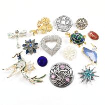 COLLECTION OF SILVER & COSTUME JEWELLERY BROOCH PINS