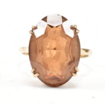 A HALLMARKED 9CT GOLD QUARTZ DRESS RING