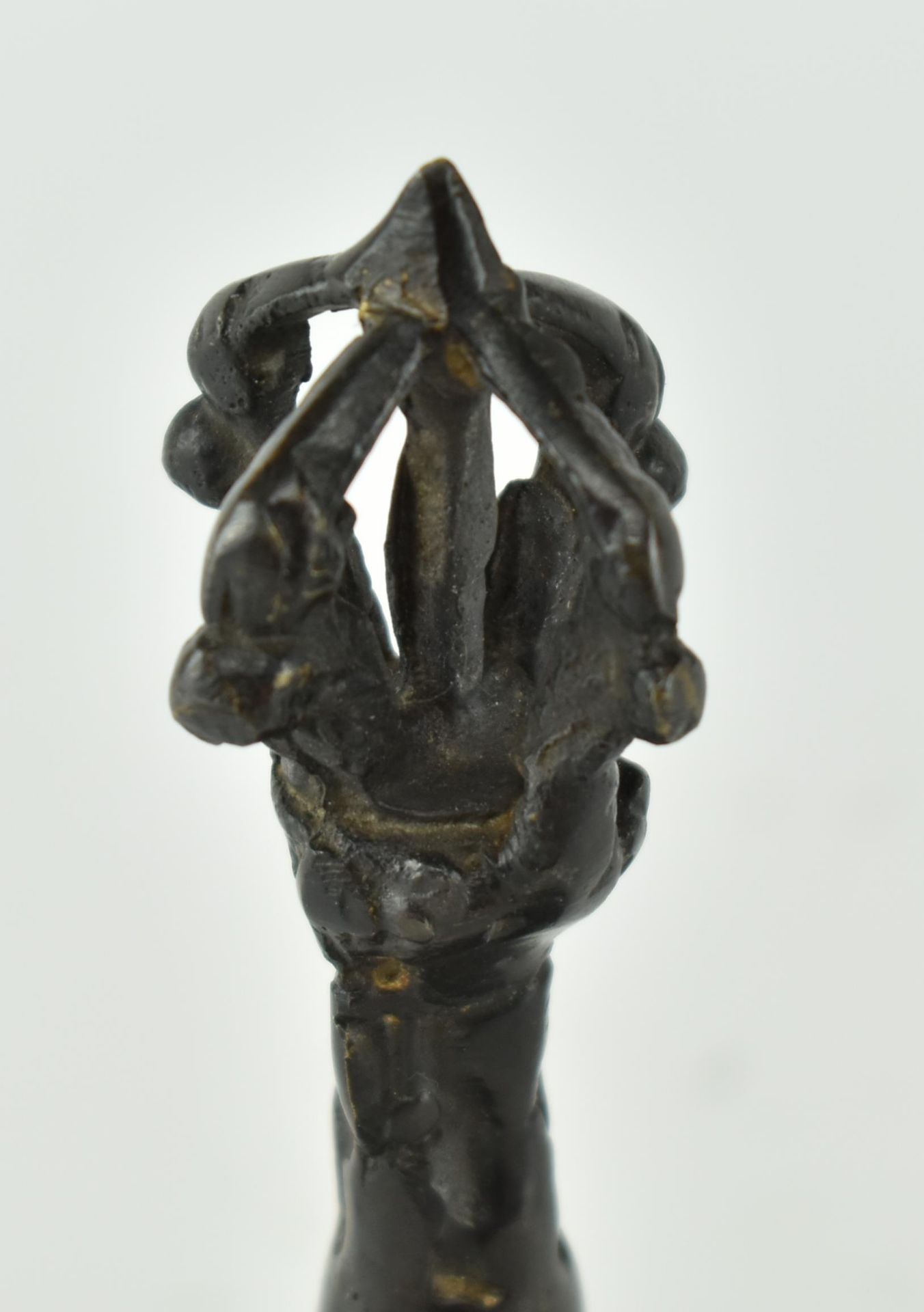 20TH CENTURY TIBETAN BRONZE VAJRA BELL - Image 2 of 5