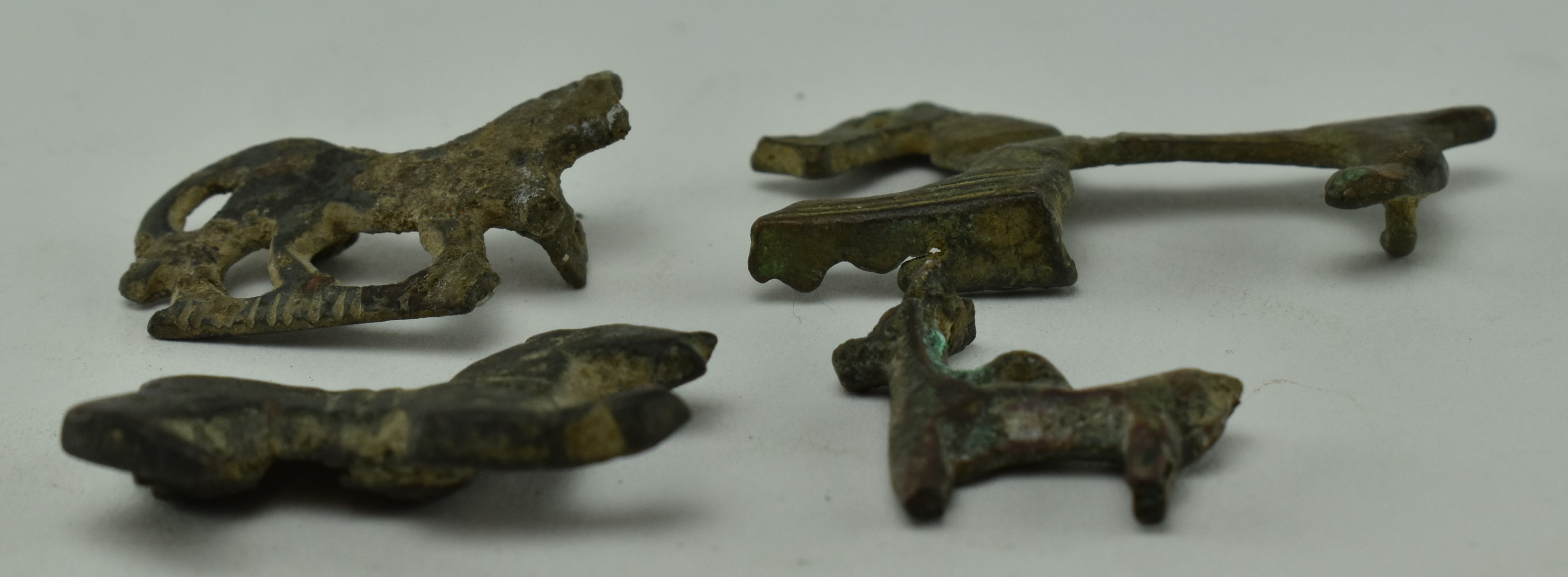 4 PIECES OF ANCIENT ROMAN BRONZE ANIMAL BROOCHES / FIGURINES - Image 2 of 2