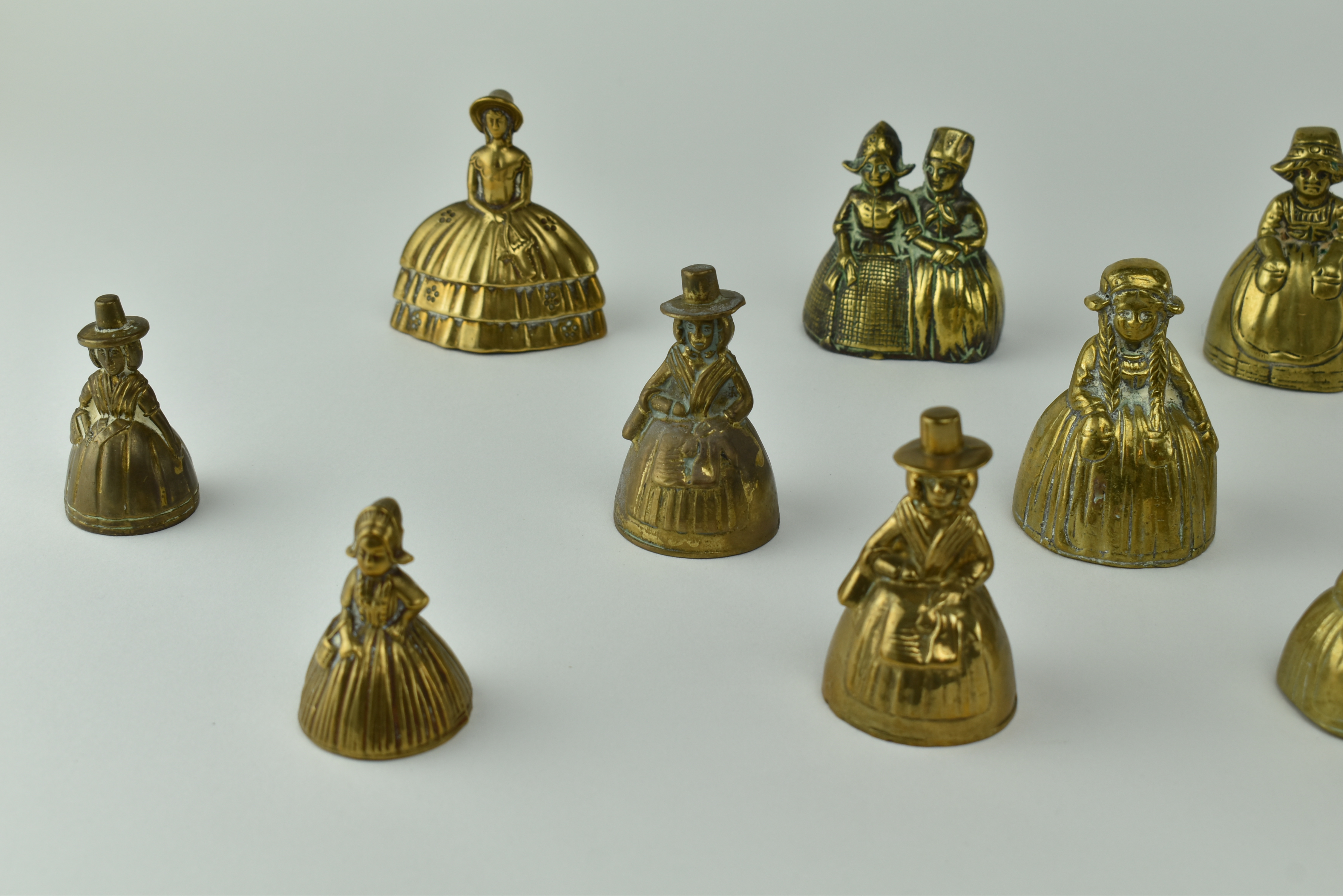 A COLLECTION OF 26 VICTORIAN DUCTH MINIATURE BELLS - Image 5 of 5