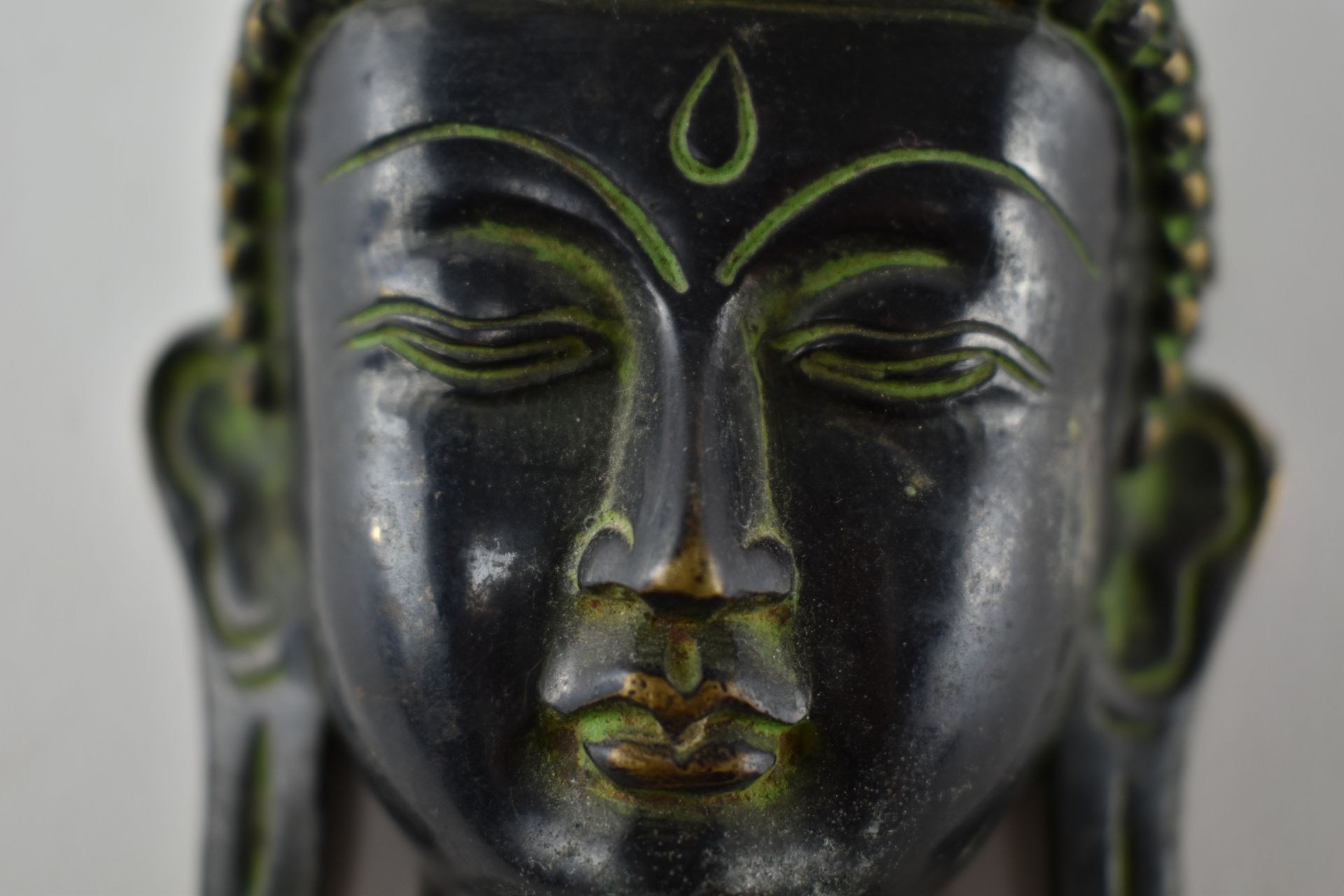 HEAVY BRONZE HEAD OF A BUDDHA WALL PLAQUE - Image 3 of 6