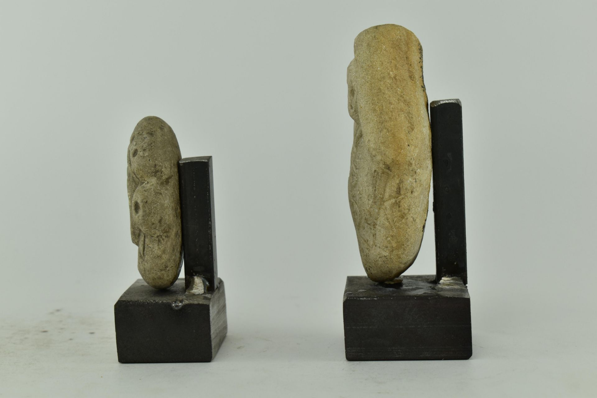 SOUTH AMERICAN PUMICE EARTHENWARE FIGURES ON STANDS - Image 4 of 4