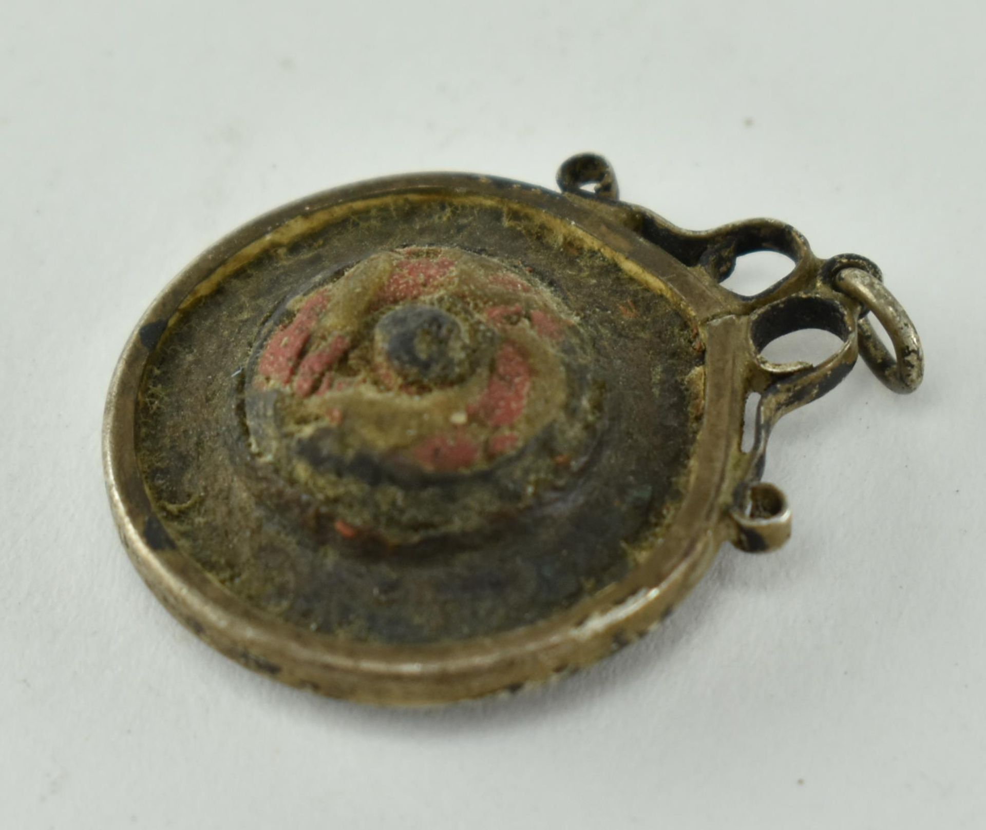 STYLE OF ANCIENT ROMAN ENAMEL PENDANT