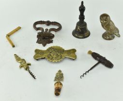 COLLECTION OF EDWARDIAN BRASS CORKSCREWS & OTHER PIECES