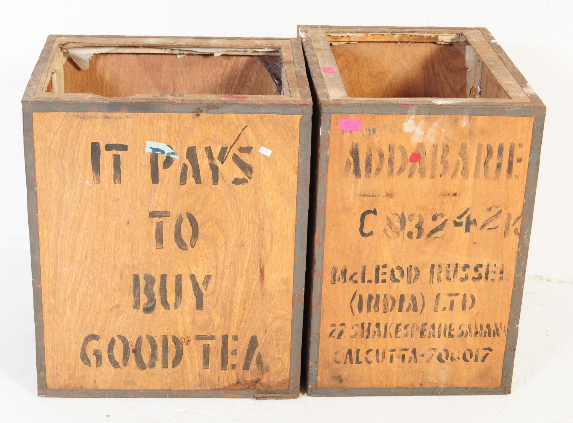 TWO MID 20TH CENTURY CIRCA 1940S TEA CHEST TRANSPORT CRATES - Image 4 of 5
