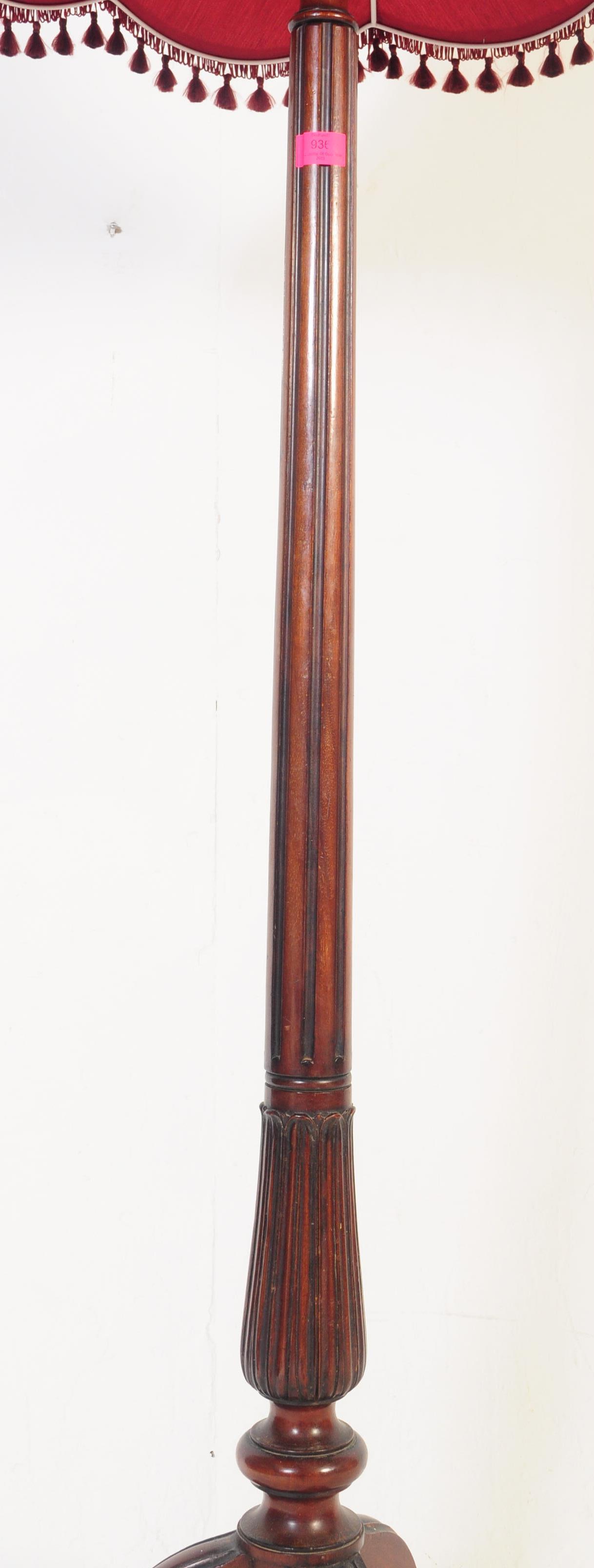 EDWARDIAN MAHOGANY REEDED FLOOR STANDARD LAMP - Image 3 of 6
