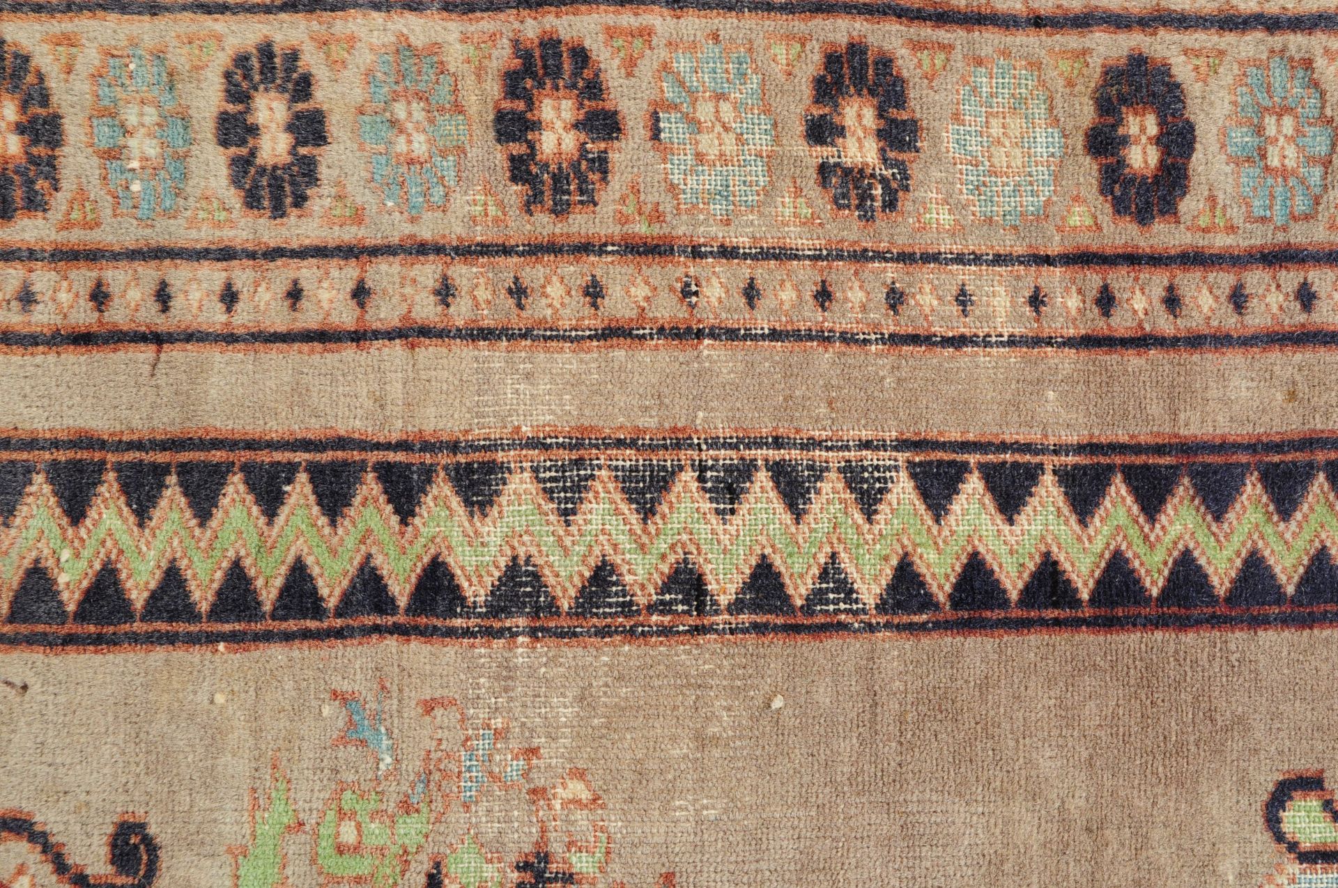 COLLECTION OF MID 20TH CENTURY PRAYER RUGS & RUNNER - Image 6 of 11