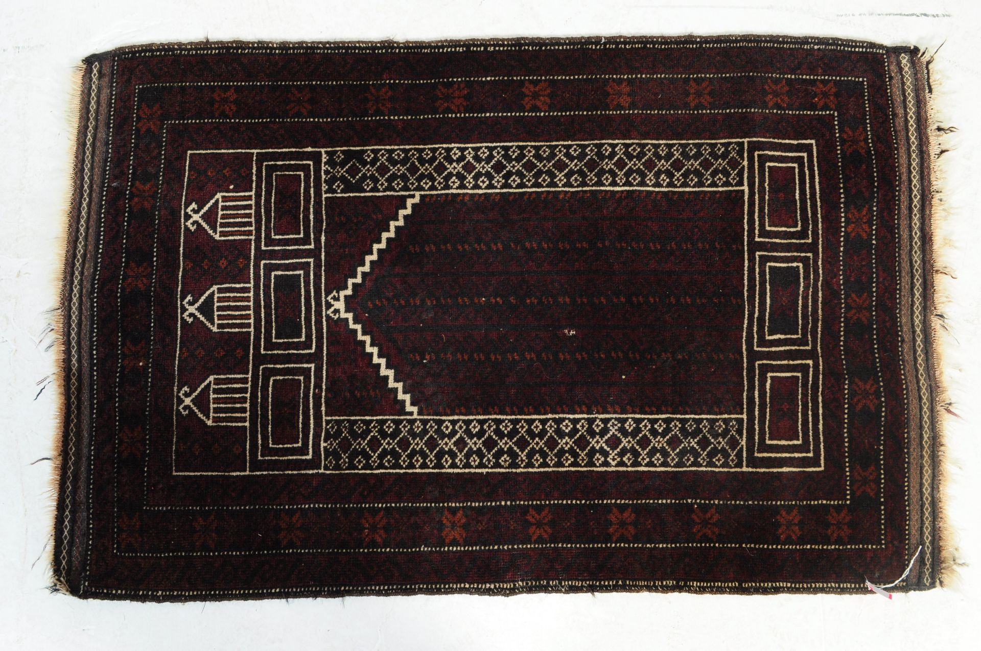 COLLECTION OF MID 20TH CENTURY PRAYER RUGS & RUNNER - Image 9 of 11