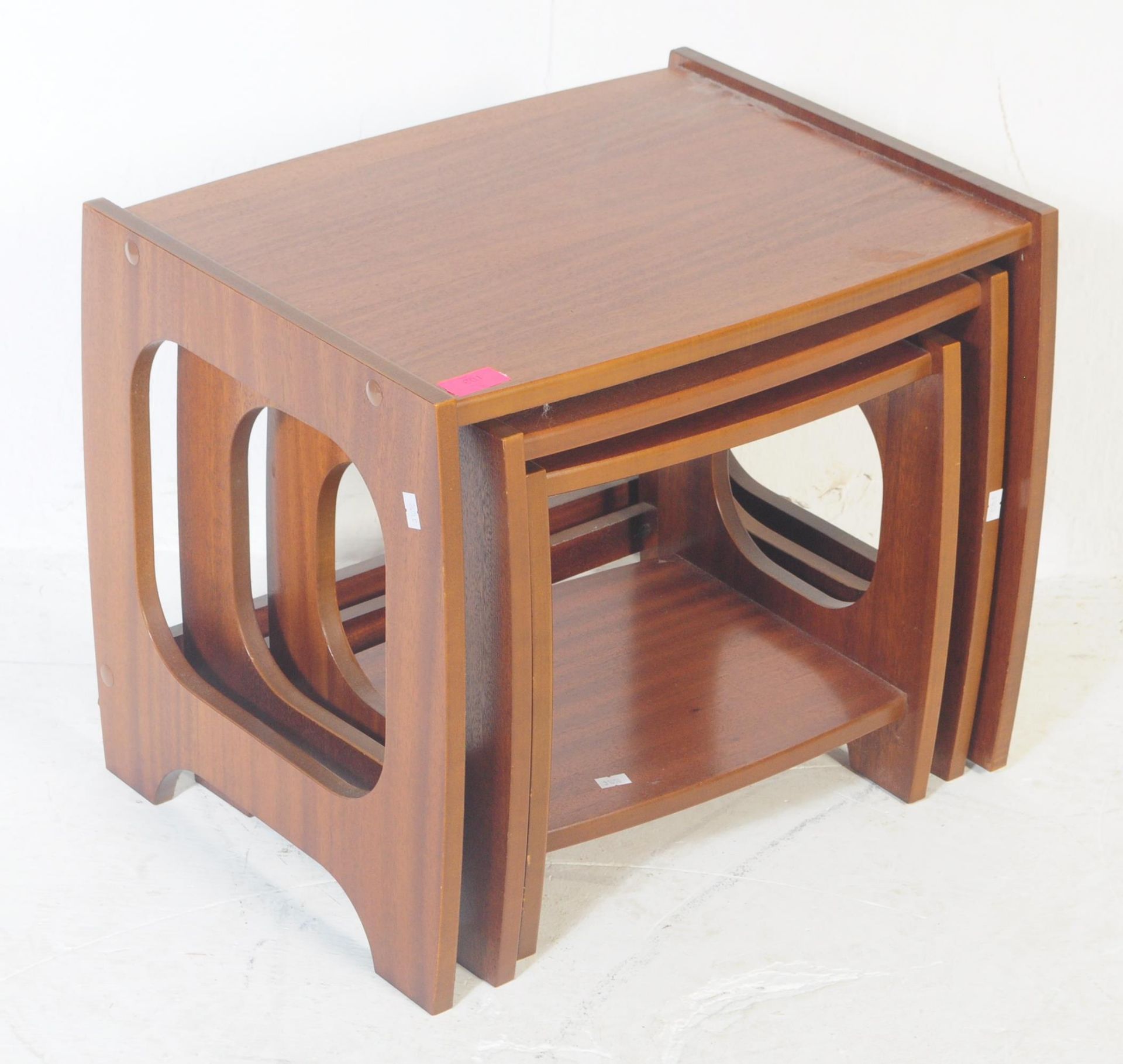 MID CENTURY RETRO TEAK NEST OF GRADUATING TABLES - Image 3 of 5