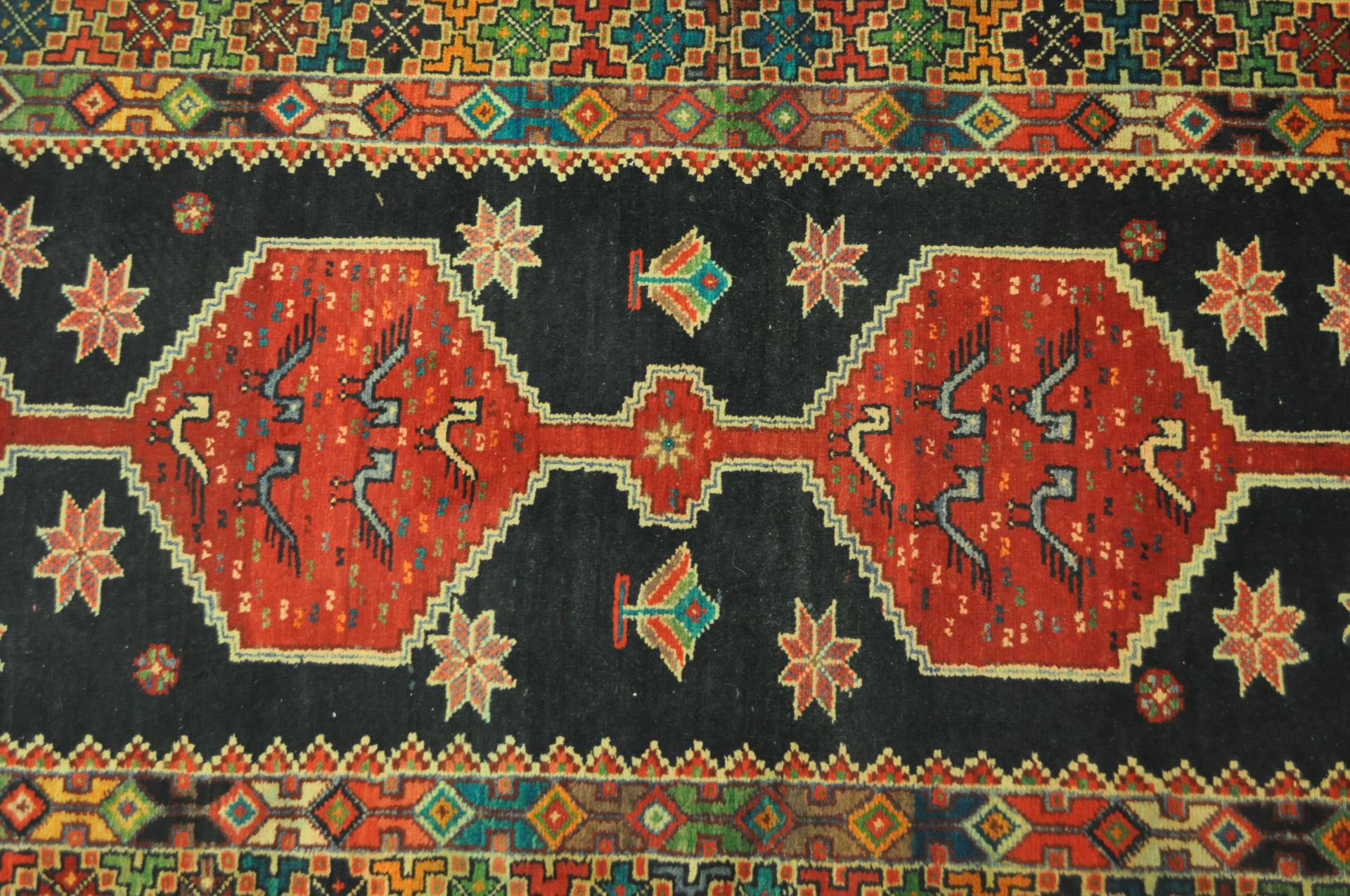 NORTH WEST PERSIAN HERIZ RUNNER RUG - Image 3 of 4