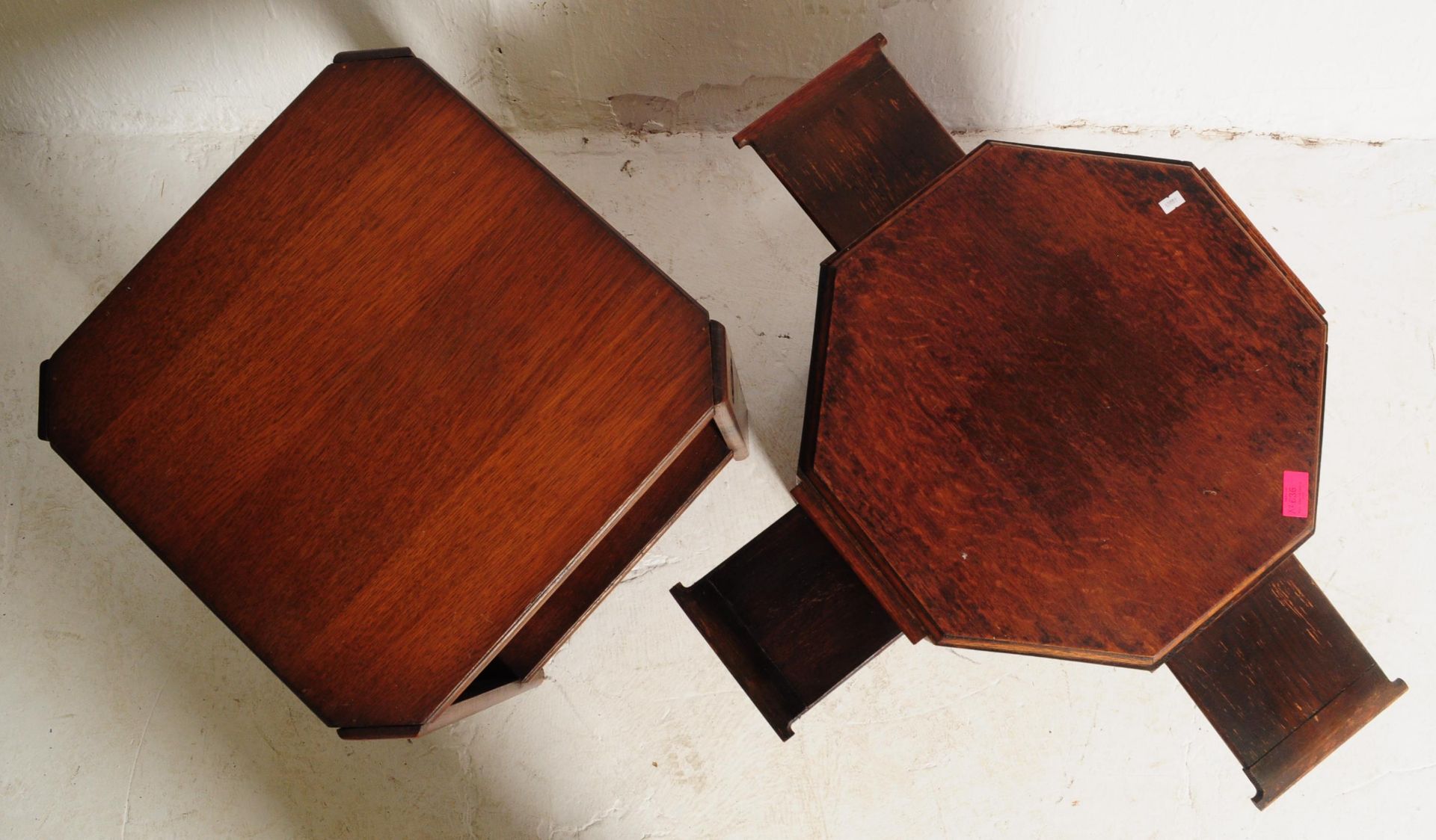 TWO MID CENTURY ART DECO STYLE OAK SIDE TABLES - Bild 3 aus 8