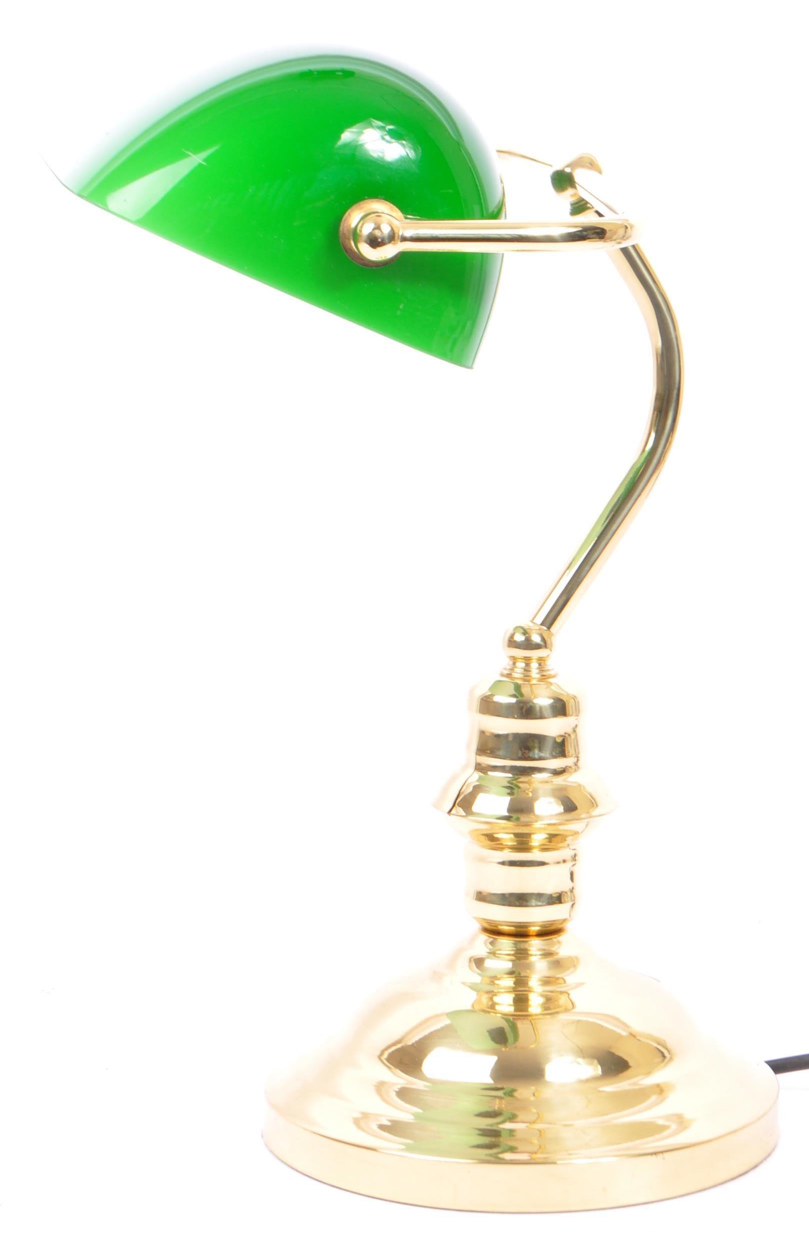 VINTAGE 20TH CENTURY BANKERS OFFICE TABLE LAMP - Image 2 of 3