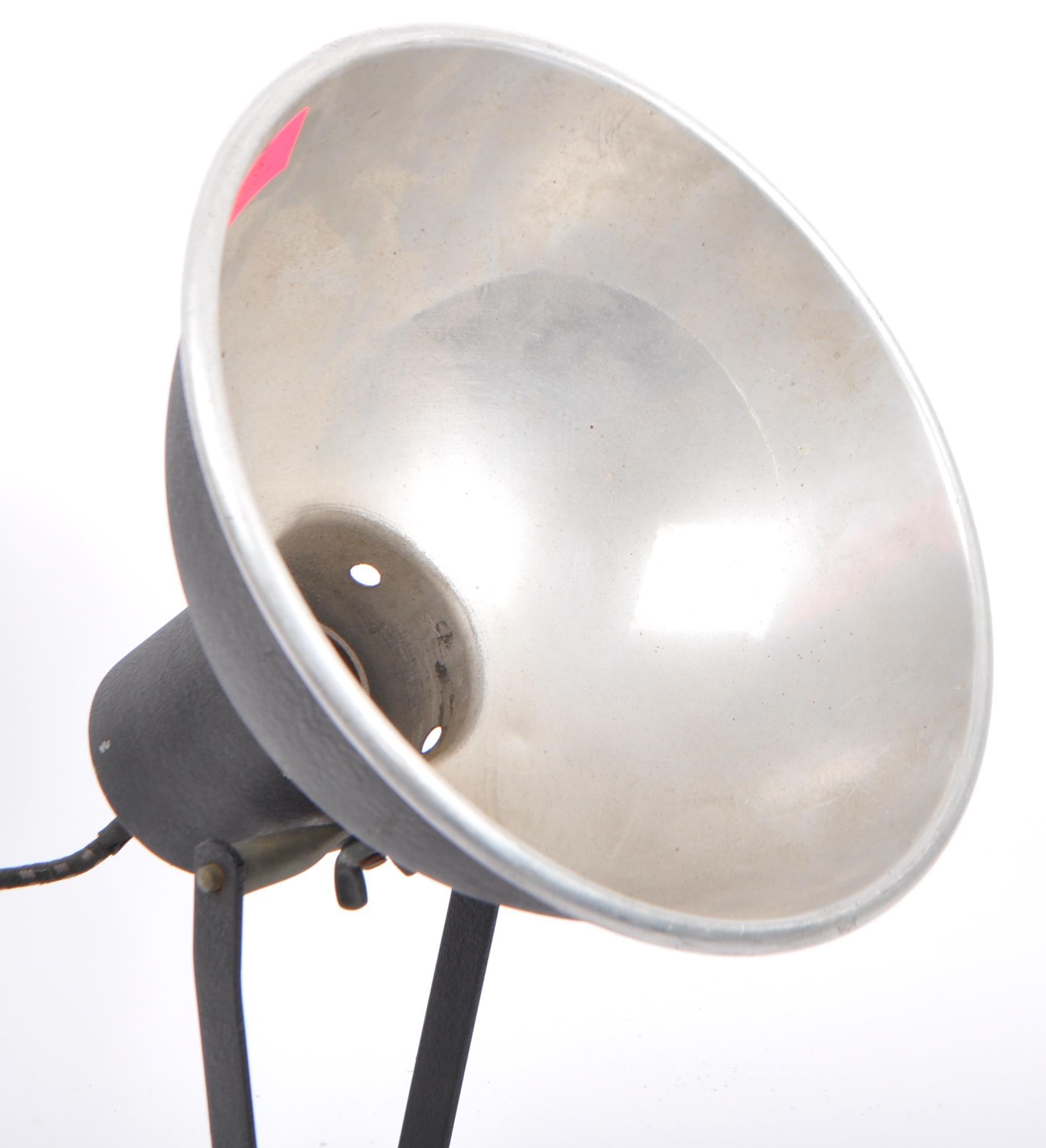 MID 20TH CENTURY INDUSTRIAL DESK LAMP LIGHT BY GAMAGES HOLBORN - Image 2 of 4