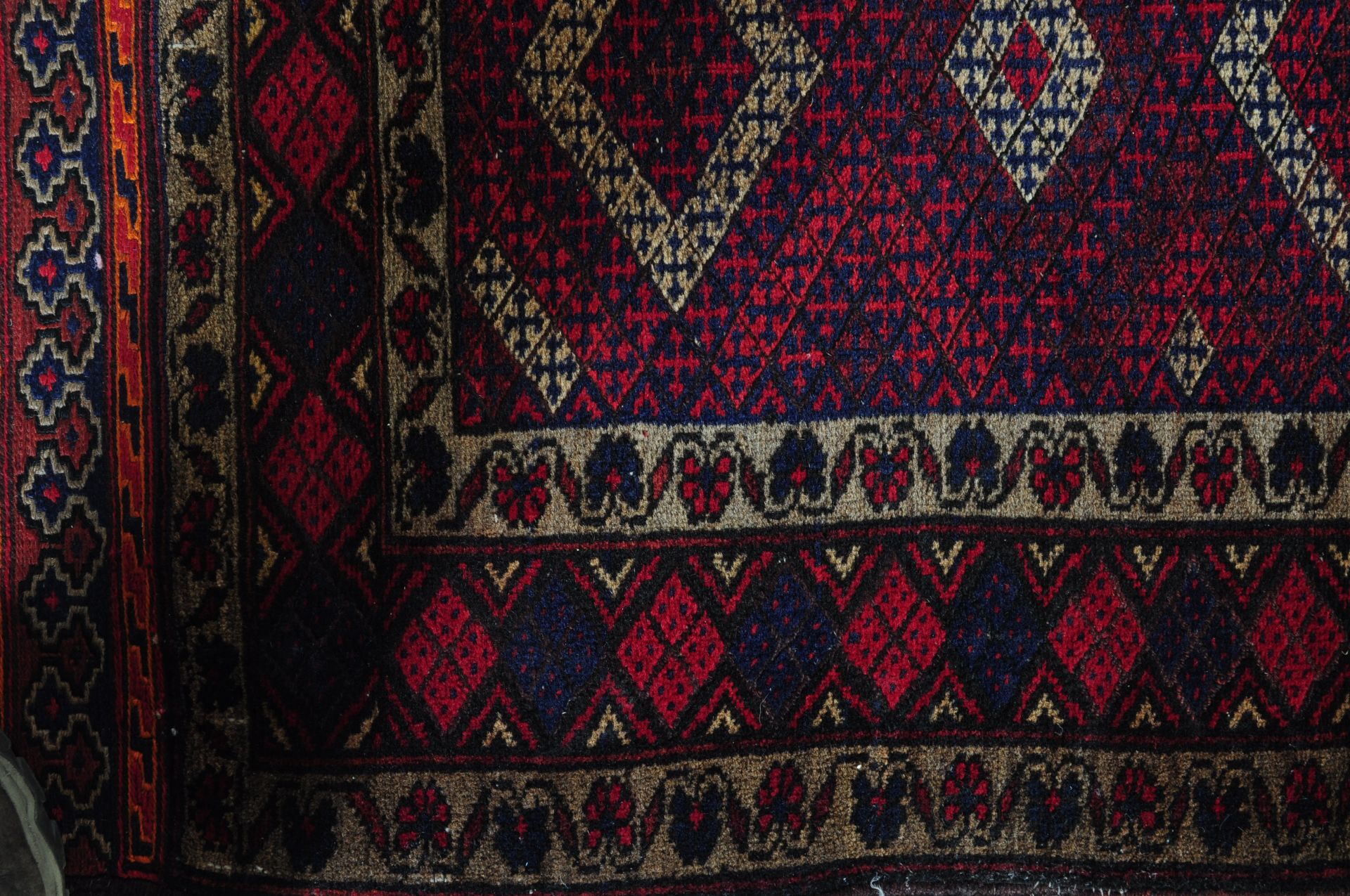 COLLECTION OF MID 20TH CENTURY PRAYER RUGS & RUNNER - Image 3 of 11
