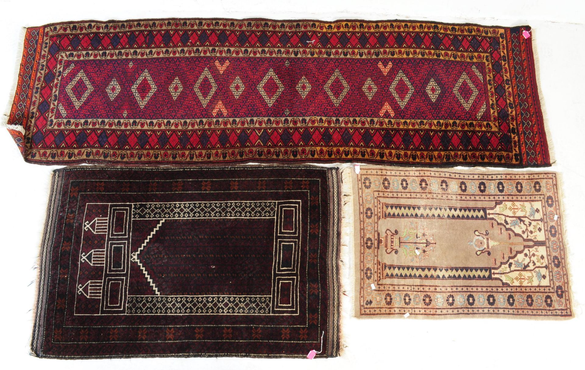 COLLECTION OF MID 20TH CENTURY PRAYER RUGS & RUNNER