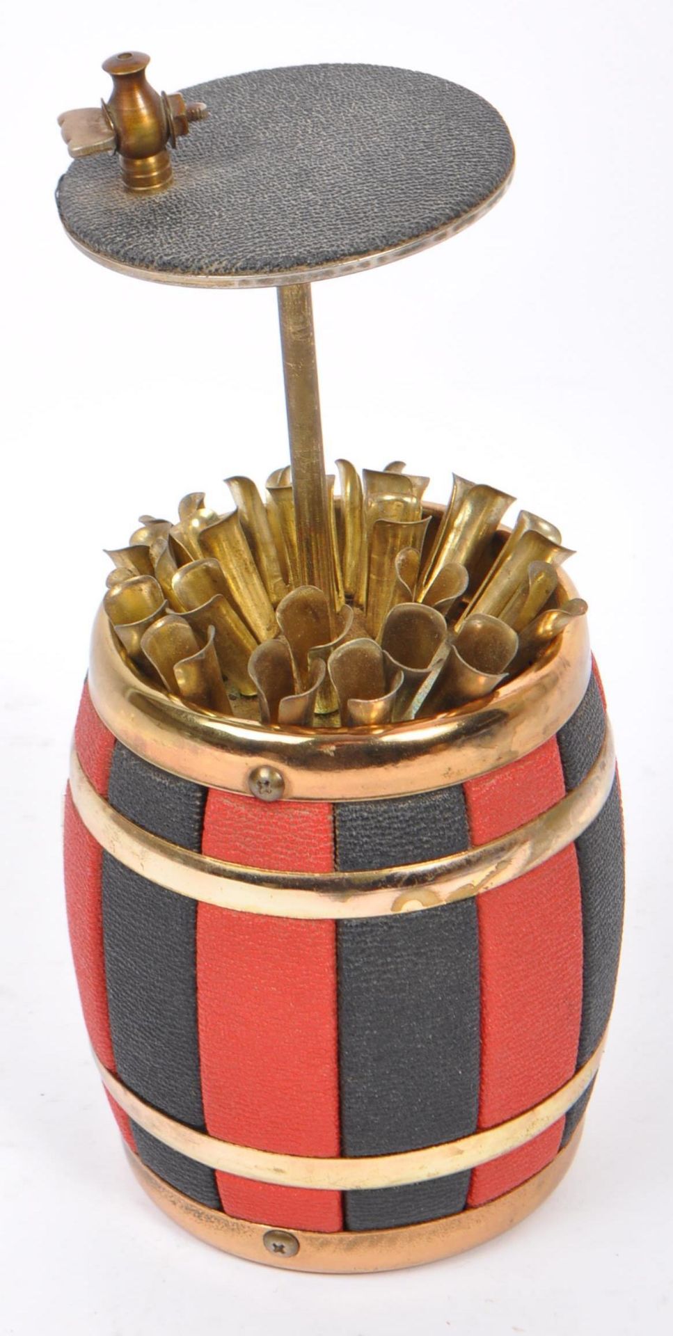 1950S MID CENTURY NOVELTY BEER BARREL CIGARETTE DISPENSER - Image 2 of 4