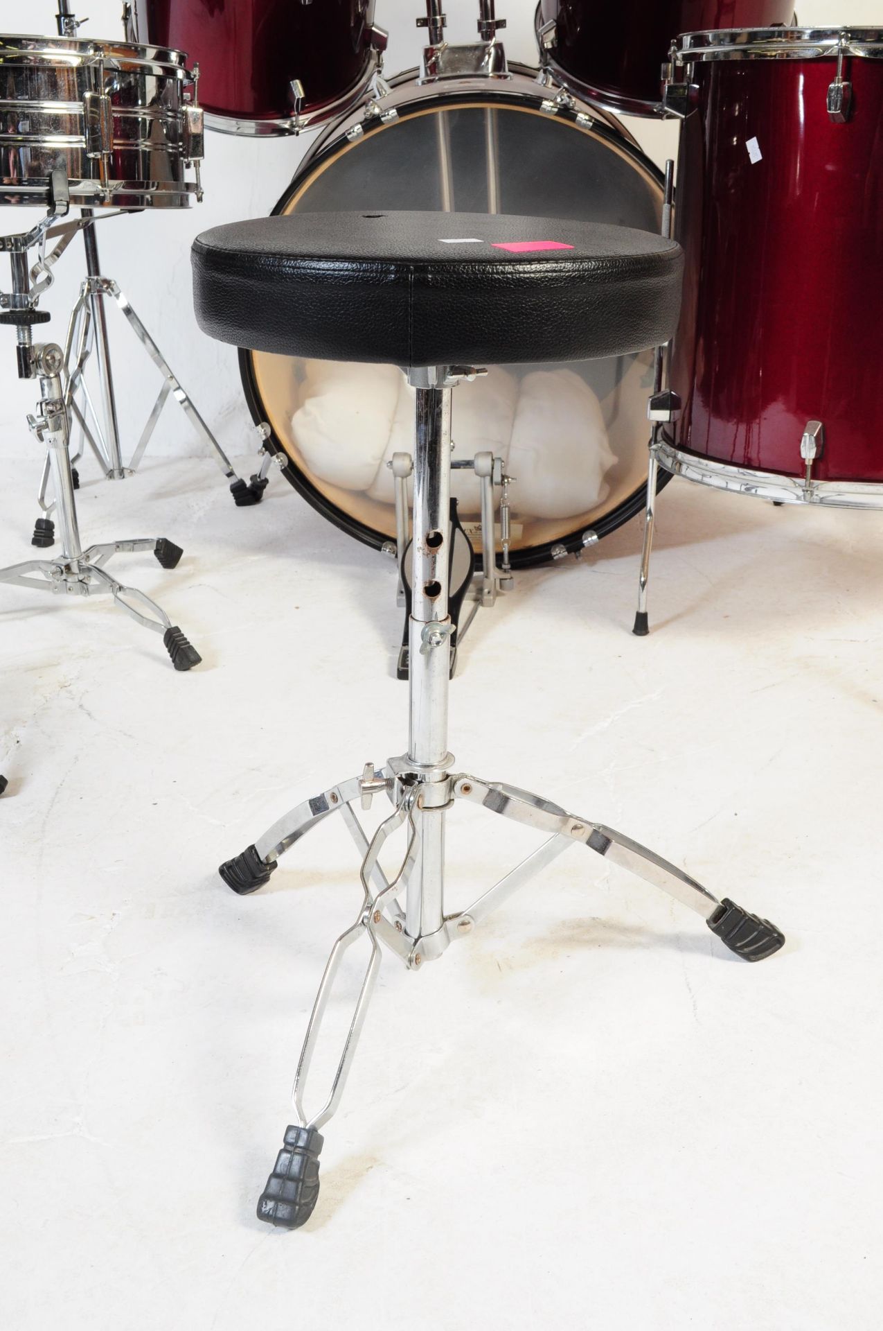 LATE 20TH CENTURY DRUM KIT WITH PEARL SYMBOLS - Image 8 of 9