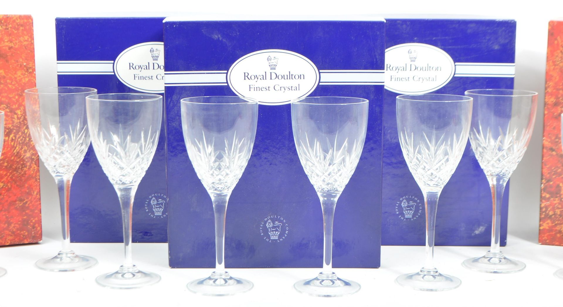 COLLECTION OF ROYAL DOULTON CRYSTAL DRINKING GLASS SETS - Bild 4 aus 4