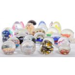 COLLECTION OF VINTAGE 20TH CENTURY GLASS PAPERWEIGHTS