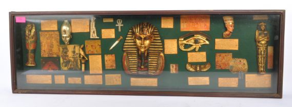 20TH CENTURY EGYPTIAN ARTEFACT DISPLAY CASE