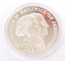 2011 ELIZABETH LIFETIME OF SERVICE SILVER £10 COIN