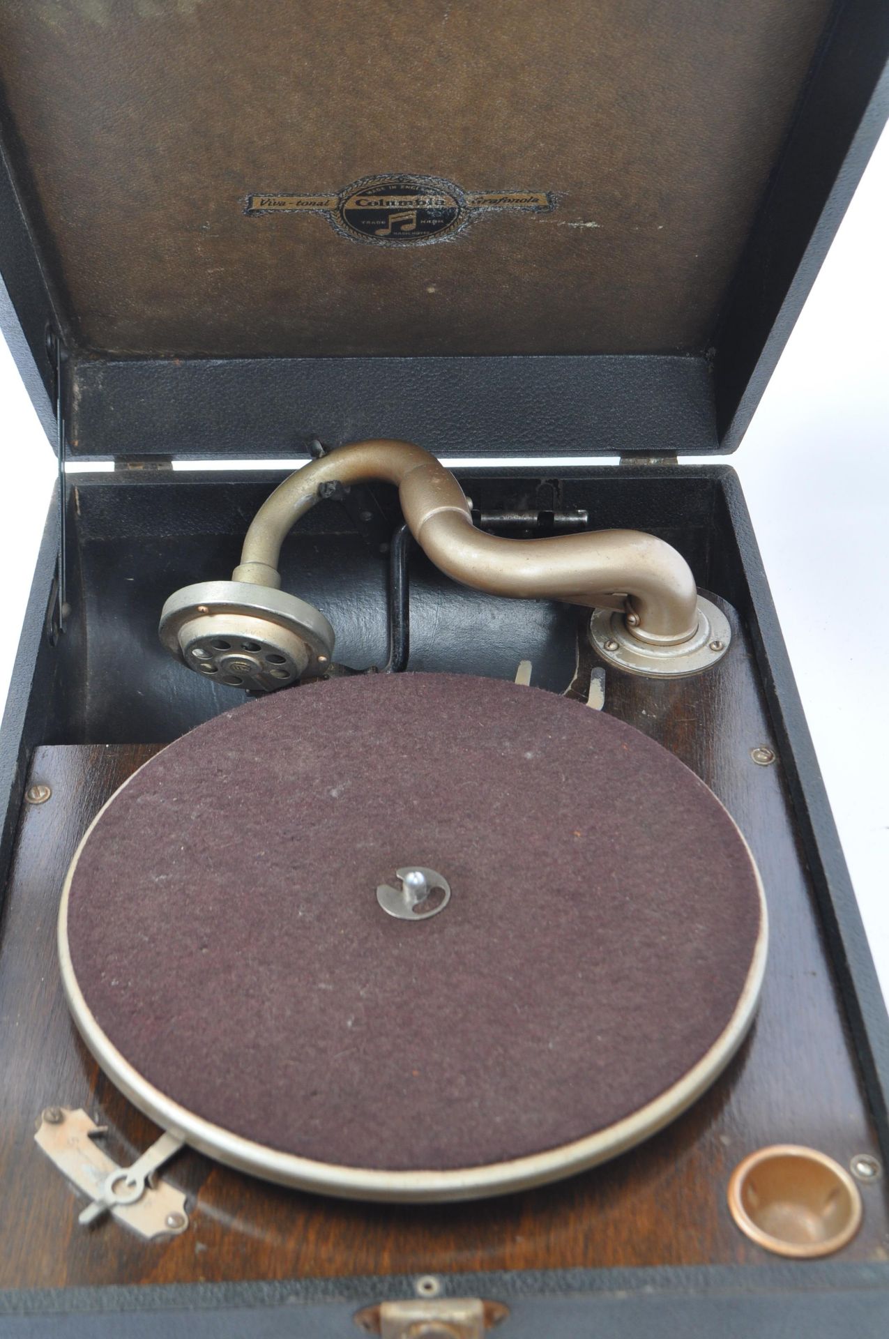 20TH CENTURY PORTABLE GRAMOPHONE BY COLUMBIA WITH DISCS - Image 3 of 4