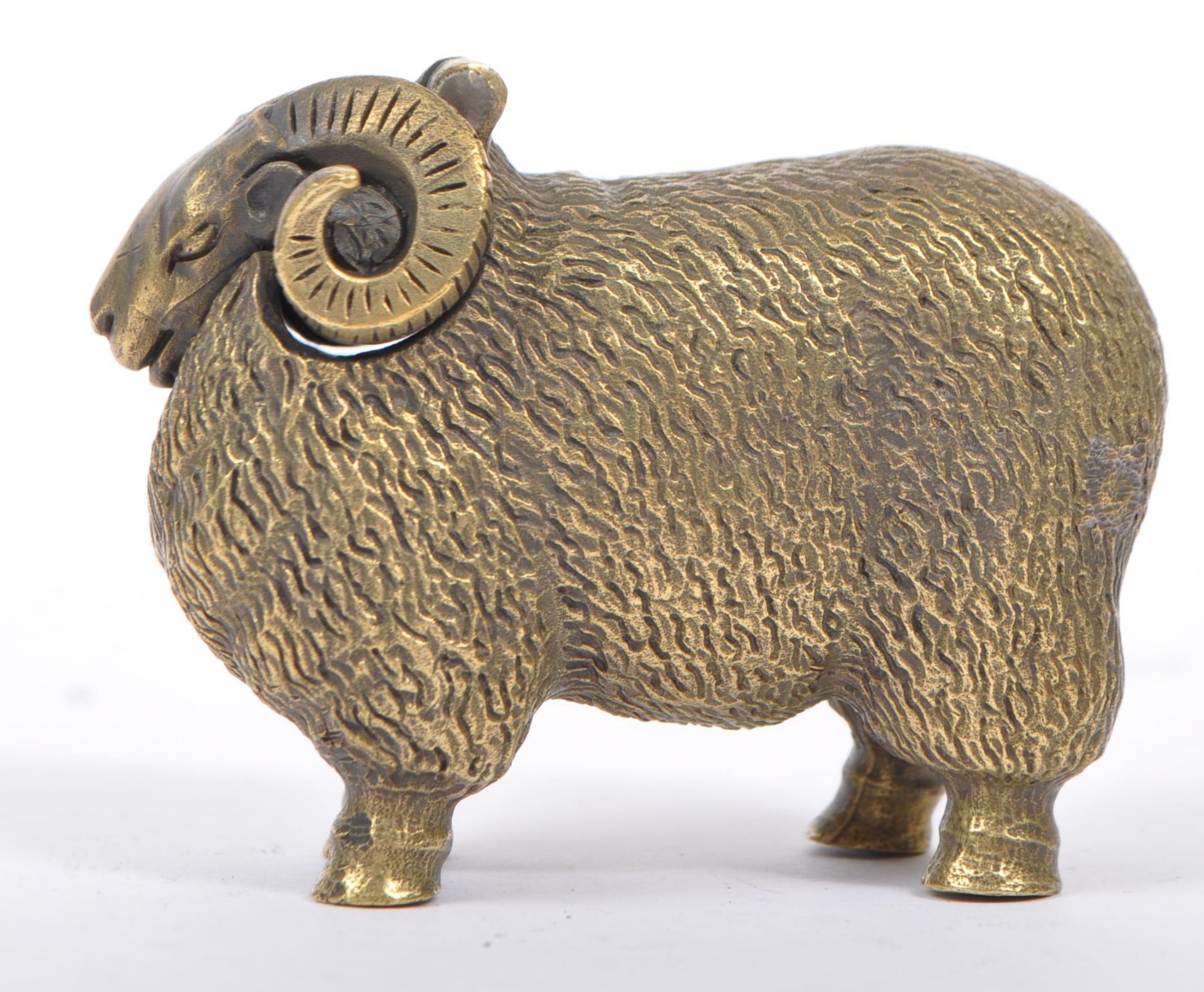 BRASS VESTA CASE IN THE FORM OF A RAM - Image 3 of 5