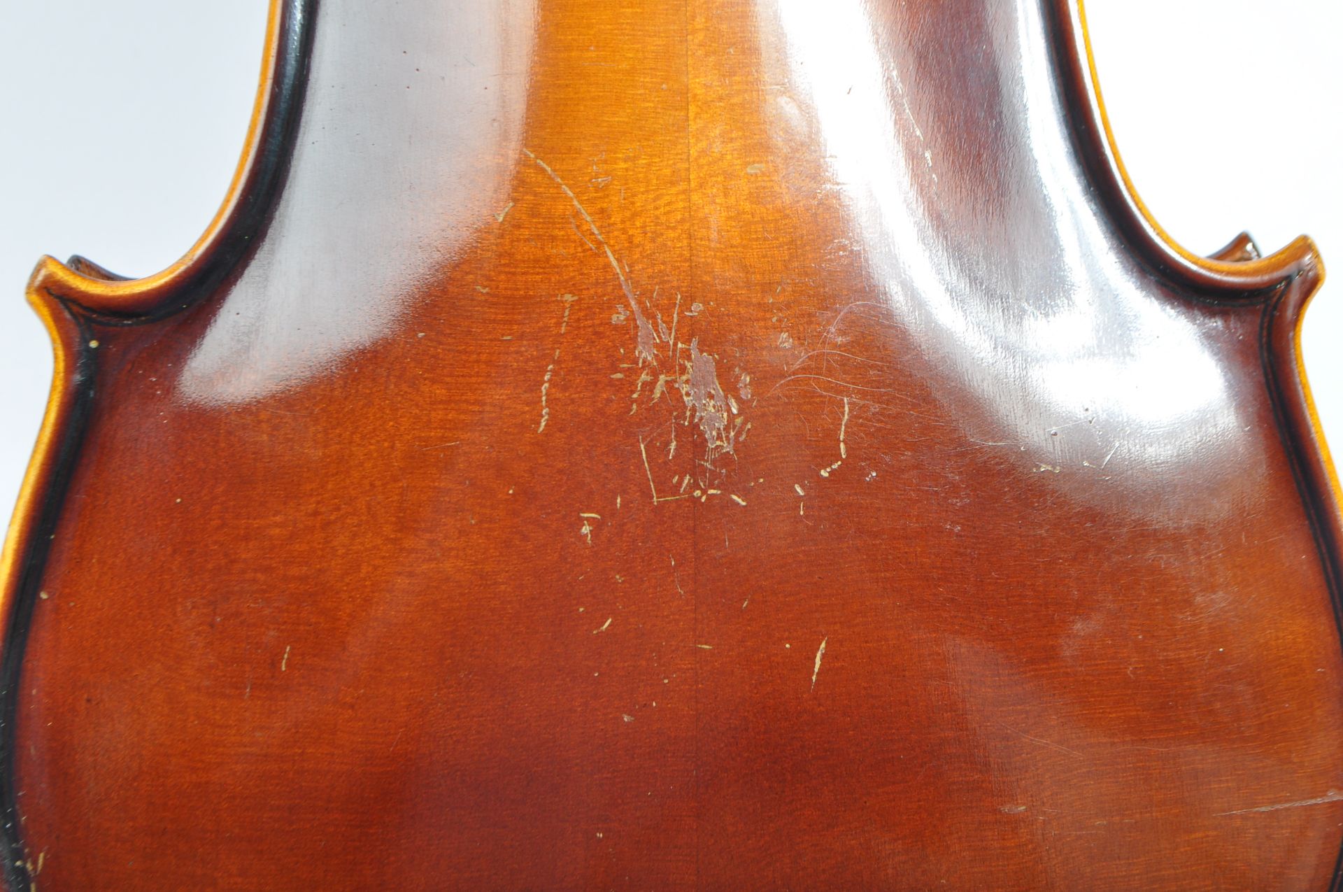 VIOLA COMPLETE WITH BOW AND FITTED CASE - Image 5 of 7