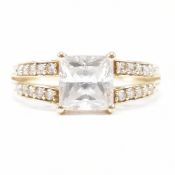 HALLMARKED 14CT GOLD & CUBIC ZIRCONIA RING