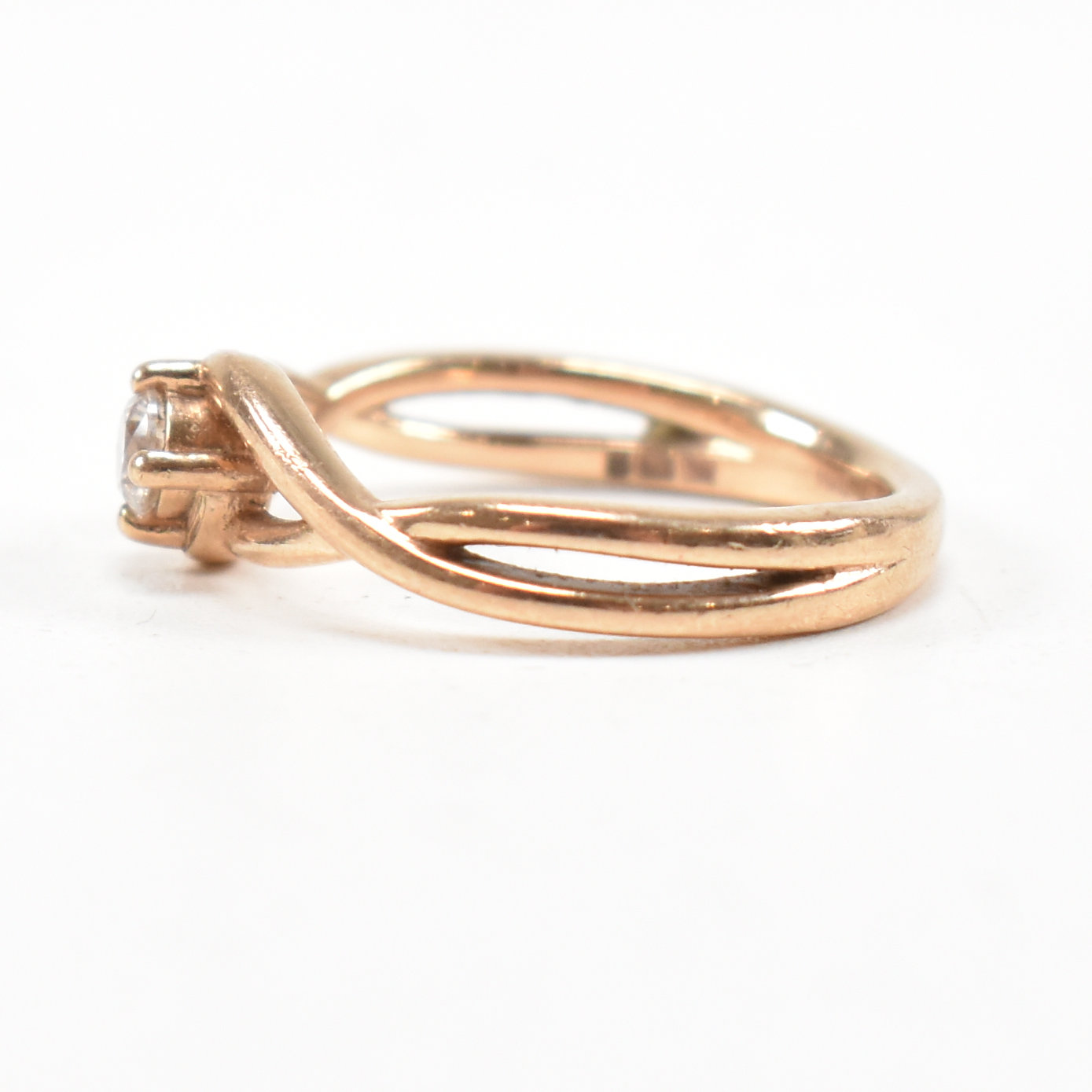 HALLMARKED 9CT ROSE GOLD & WHITE STONE SOLITAIRE CROSSOVER RING - Image 4 of 9