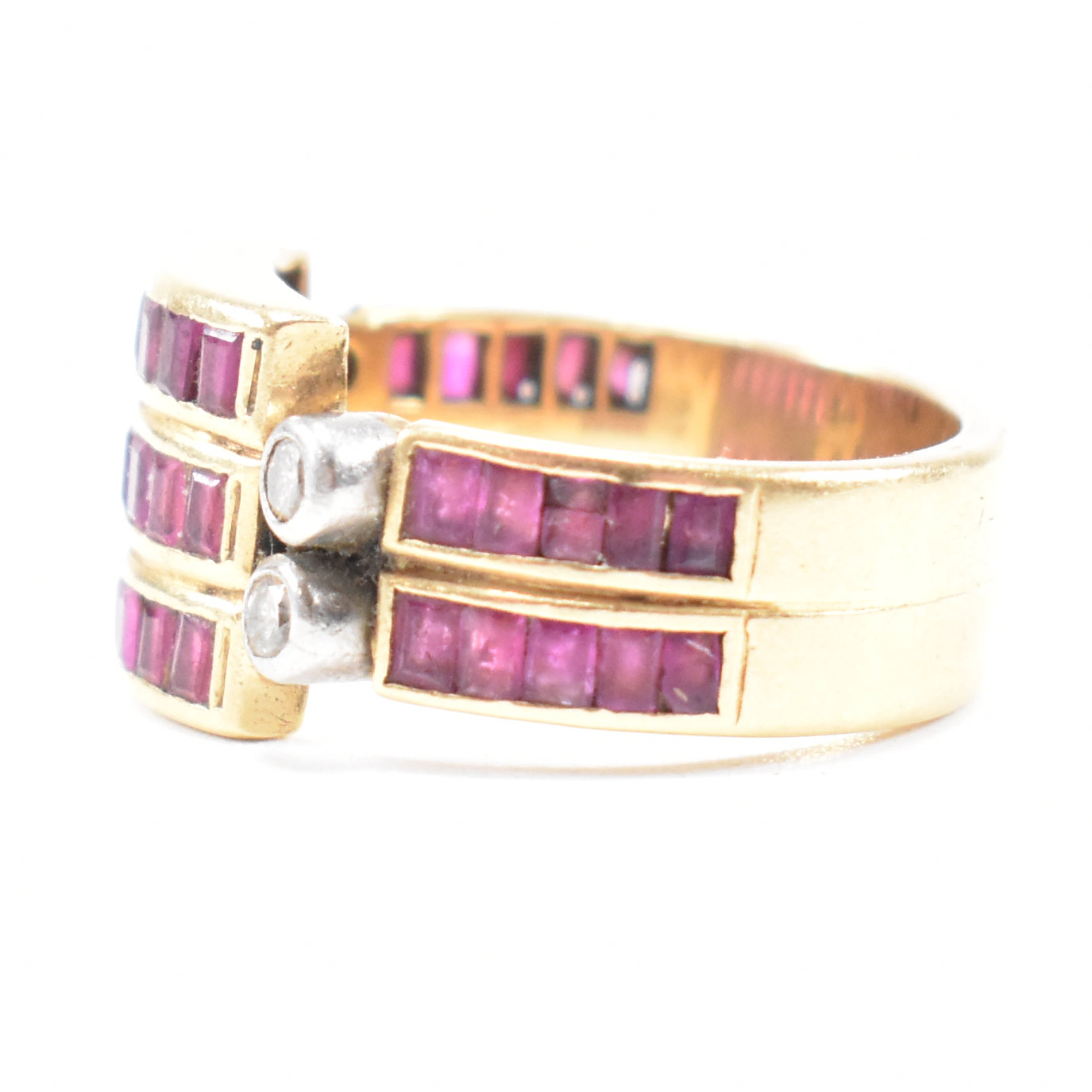 ART DECO GOLD RUBY & DIAMOND CLUSTER RING - Image 2 of 7