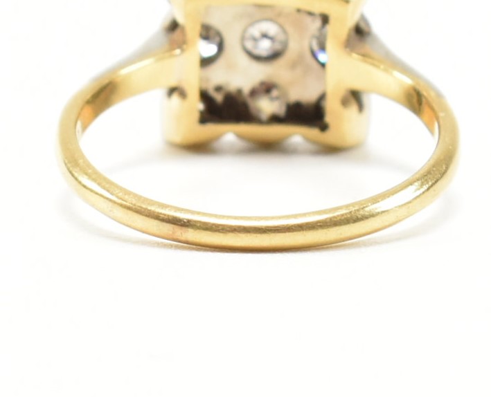 VINTAGE 18CT GOLD PLATINUM & DIAMOND CLUSTER RING - Image 4 of 11