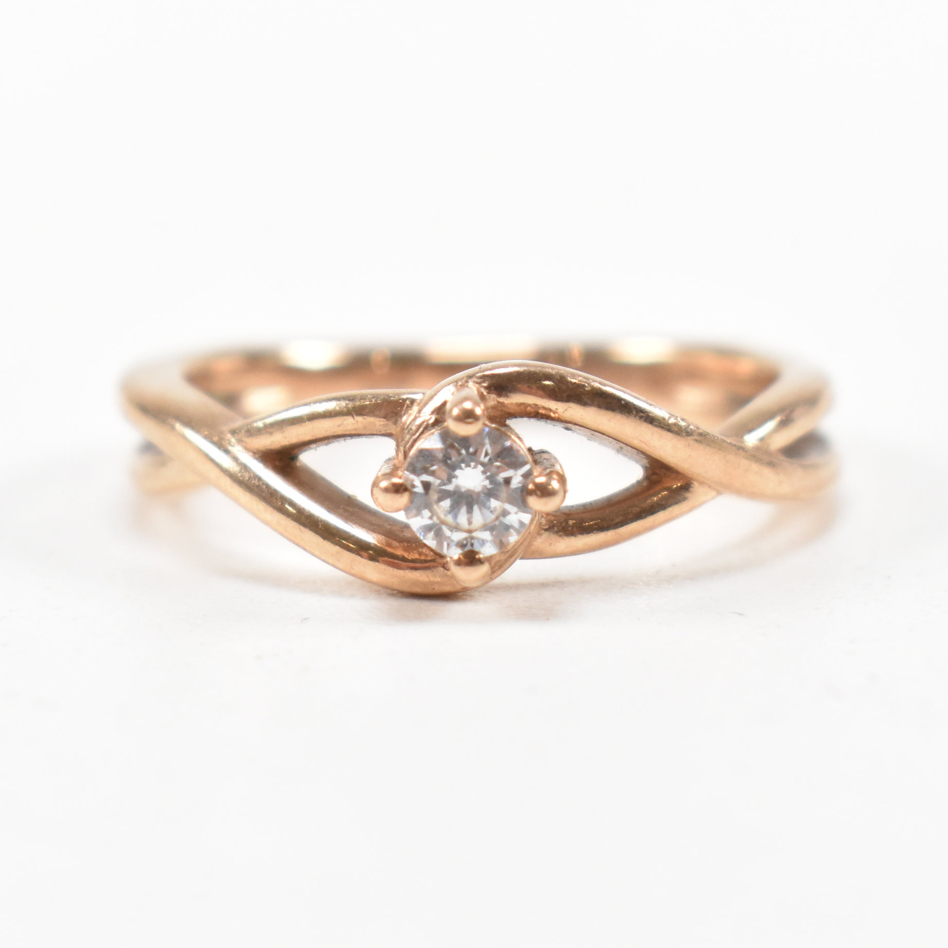HALLMARKED 9CT ROSE GOLD & WHITE STONE SOLITAIRE CROSSOVER RING - Image 2 of 9