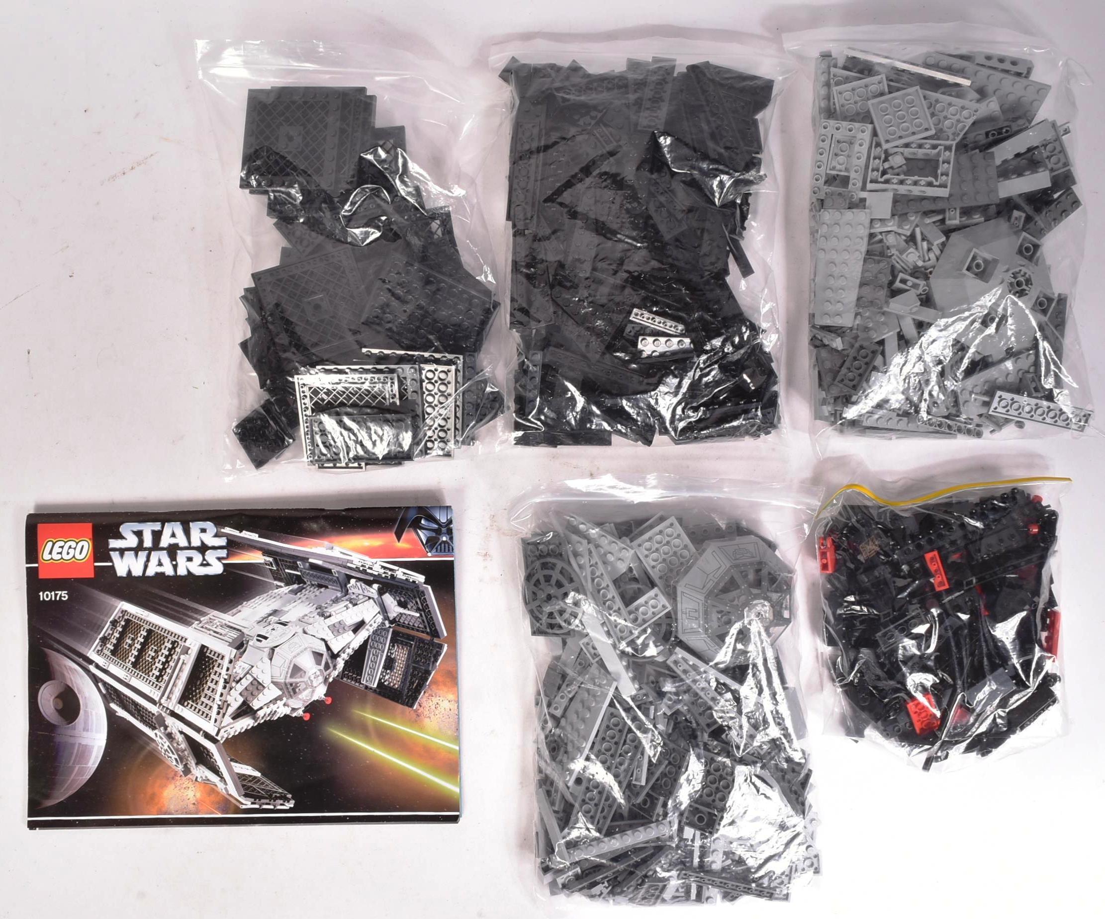 LEGO - STAR WARS - 10175 - VADERS TIE ADVANCED - Image 3 of 6