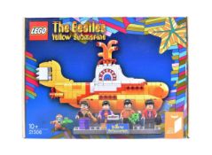 LEGO - IDEAS - 21306 - THE BEATLES YELLOW SUBMARINE