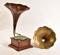 EARLY 20TH CENTURY OAK CASED HMV GRAMOPHONE