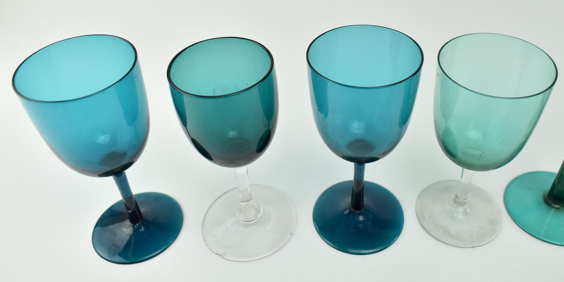 COLLECTION OF EARLY 20TH CENTURY TEAL DRINKING GLASSES - Image 5 of 11