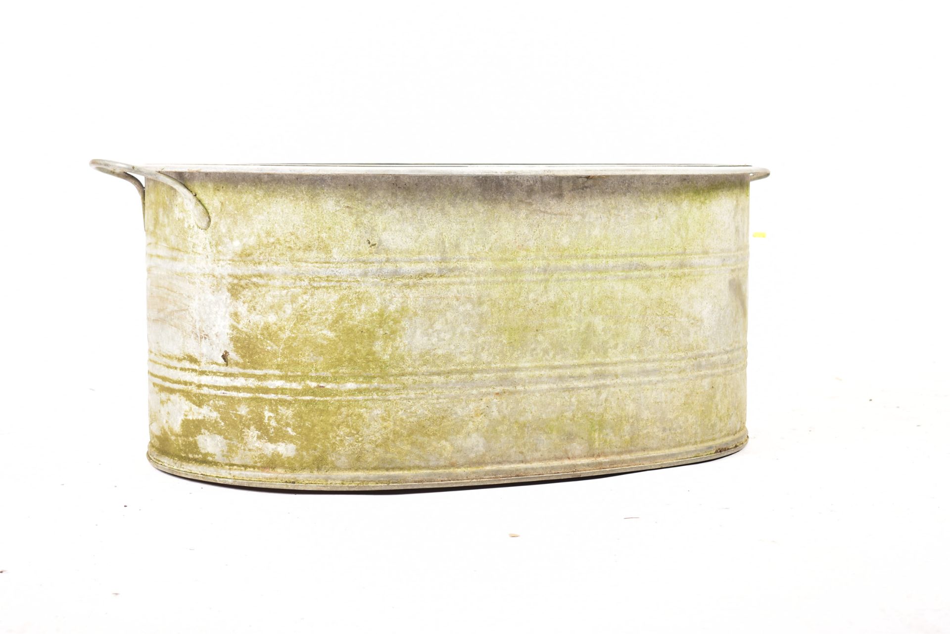 EARLY 20TH CENTURY LARGE OVAL GALVANISED TIN BATH - Image 6 of 6