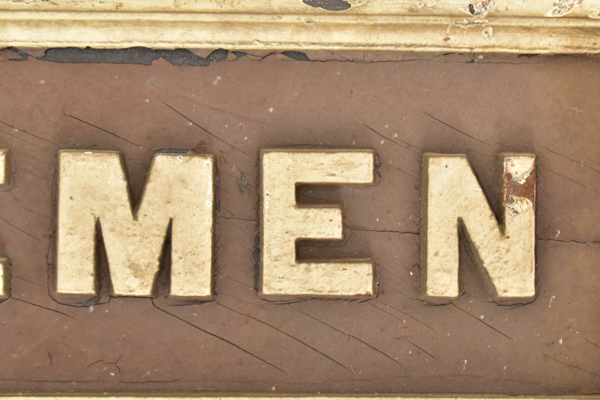 1930S RAILWAY STATION GENTLEMAN WOODEN ADVERTISING SIGN - Image 3 of 4