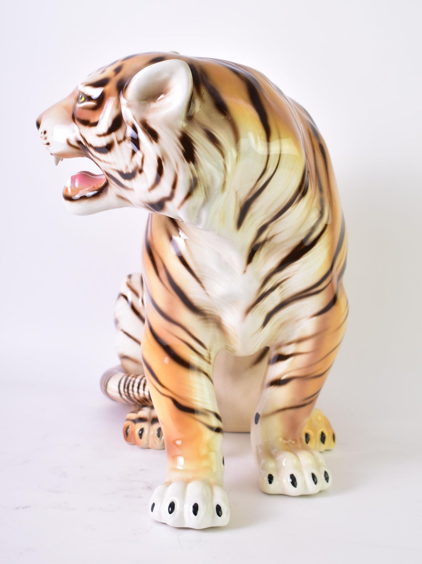 LARGE 20TH CENTURY 1960s ITALIAN FLOOR STANDING TIGER - Image 2 of 6