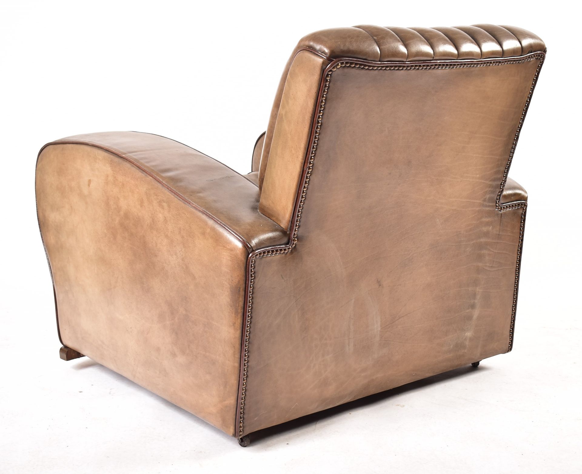 ART DECO 1930S LEATHER RIBBED BACK CLUB ARMCHAIR - Image 6 of 6