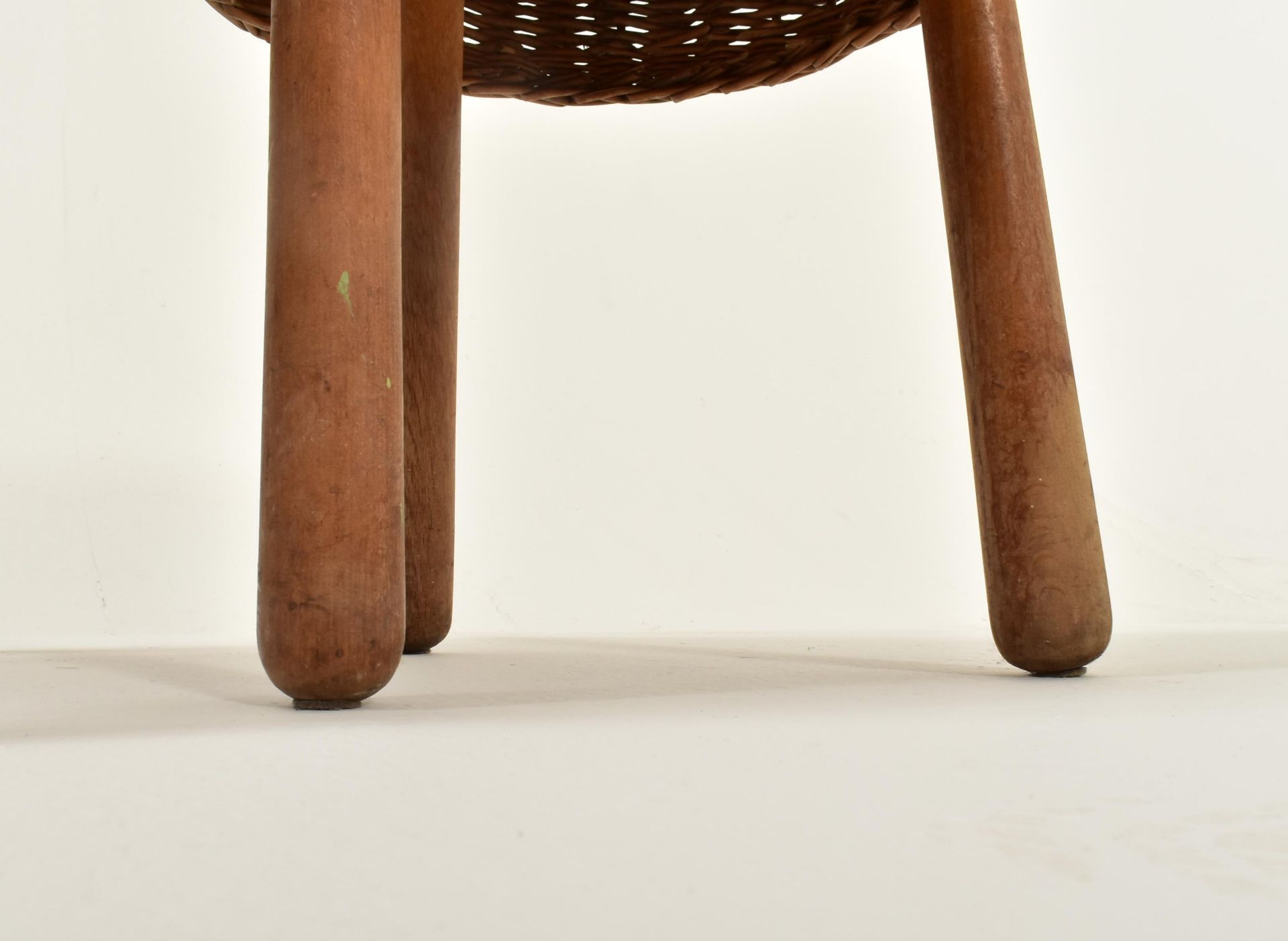 TONY PAUL - PAIR OF MID CENTURY ITALIAN RATTAN MUSHROOM STOOLS - Image 5 of 7