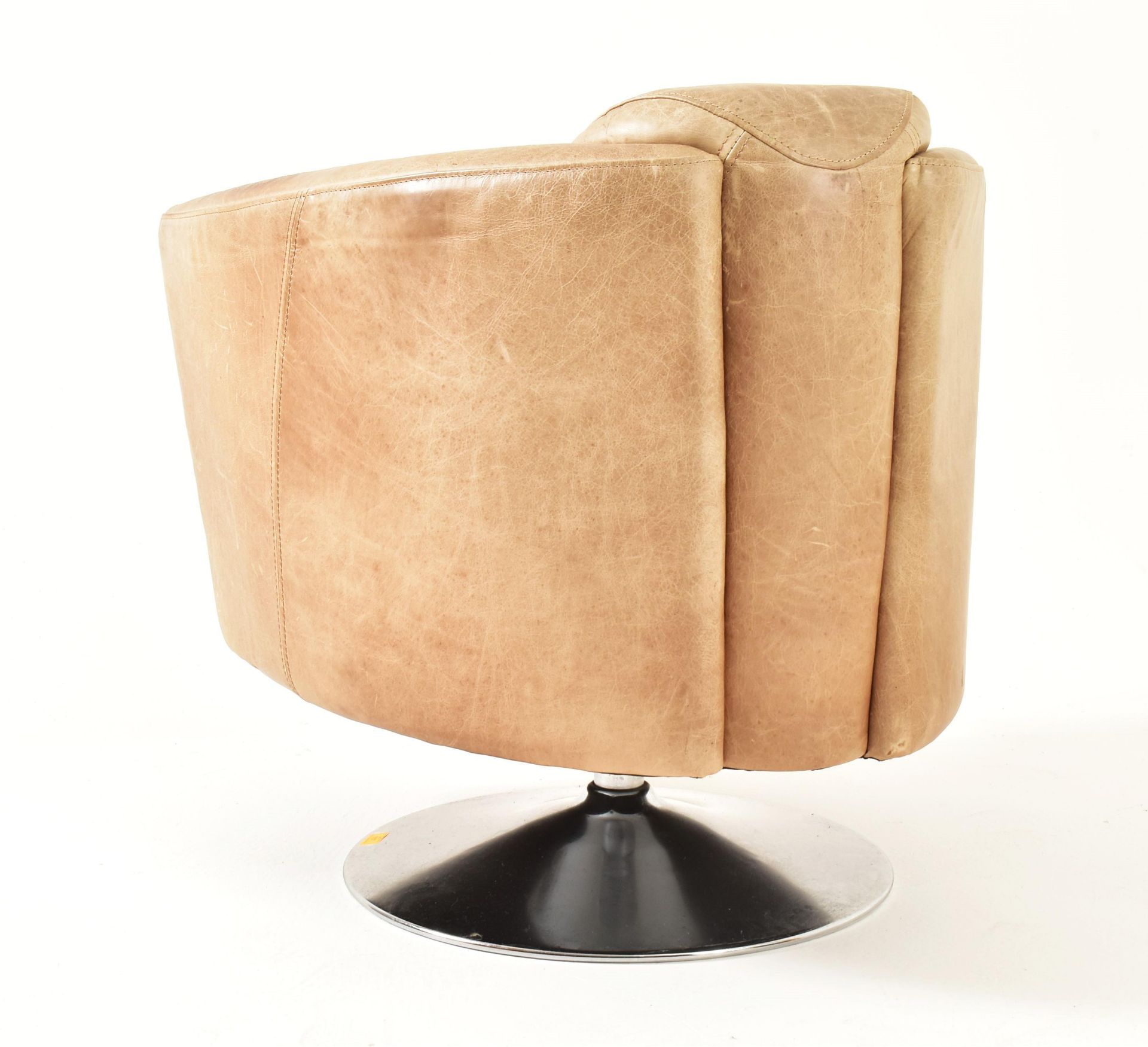 HALO - VINTAGE BROWN LEATHER AVIATOR TUB SWIVEL CHAIR - Image 4 of 4