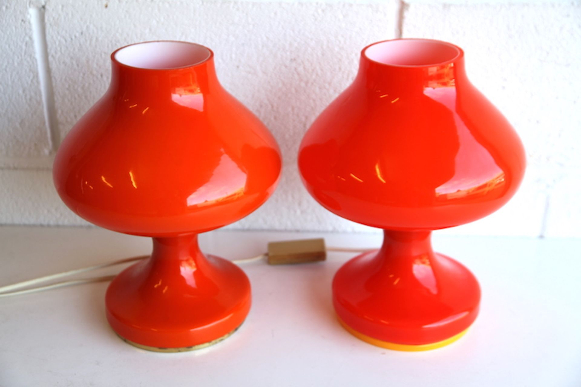 STEPAN TABERA OPP JIHLAVA - PAIR OF ORANGE GLASS TABLE LAMPS - Image 3 of 4