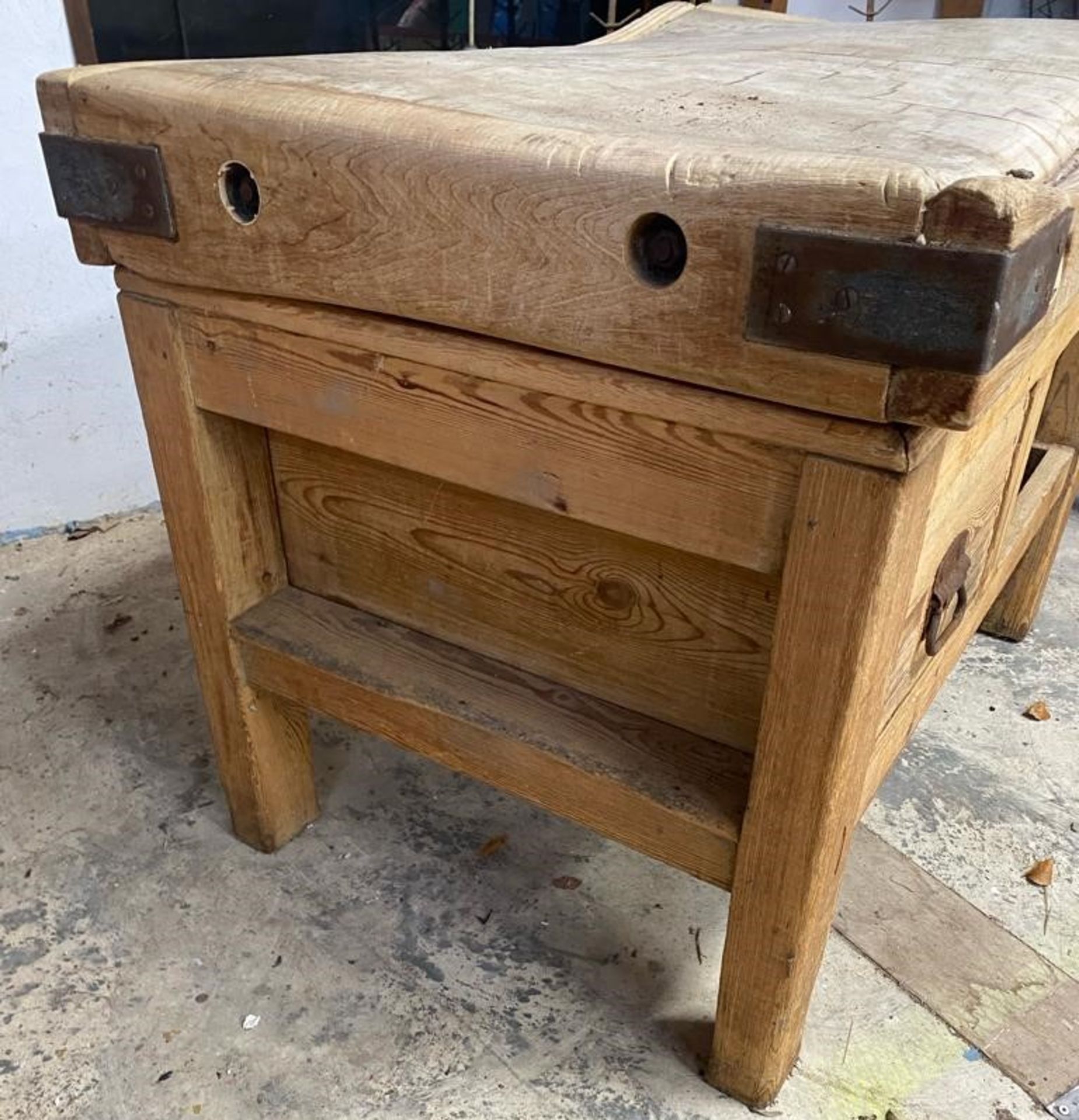 EARLY 20TH CENTURY LARGE IRON BOUND BUTCHER'S BLOCK - Image 3 of 7